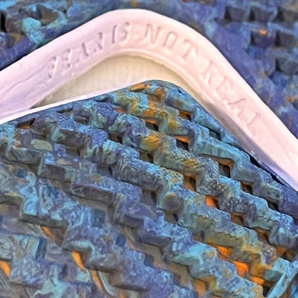 Athletic_Shoes